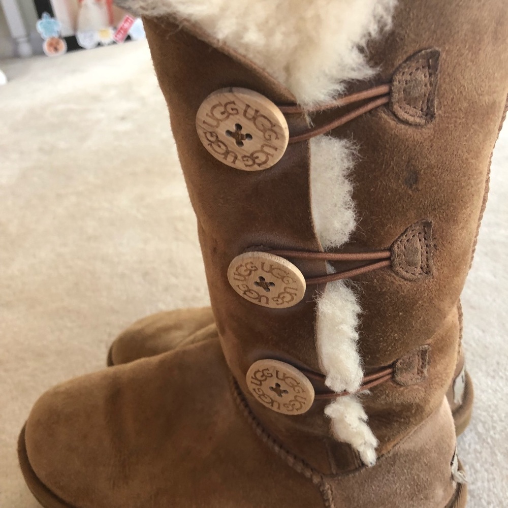 Classic Bailey Triple Button Ugg Boots - image 3